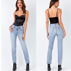 Levi's 501 Straight High Rise Blue Jeans Women’s size 27
W27 L30 button up fly